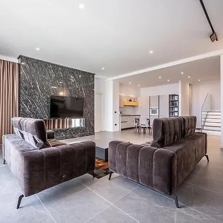 فيلة Vila 62b In Palase
